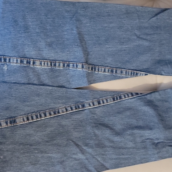 True Religon - Picture 4 of 6